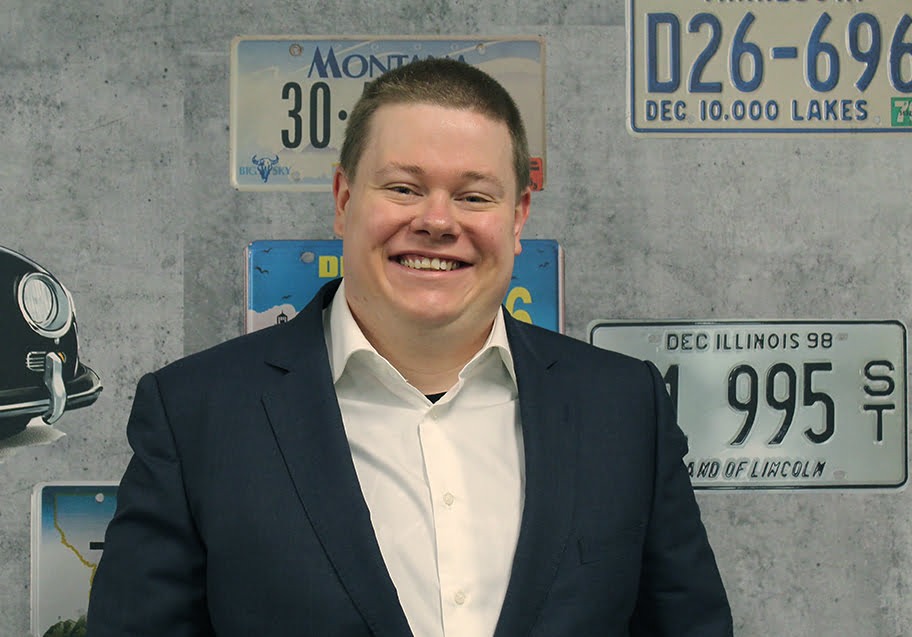 Консултант по внос на автомобили Mark