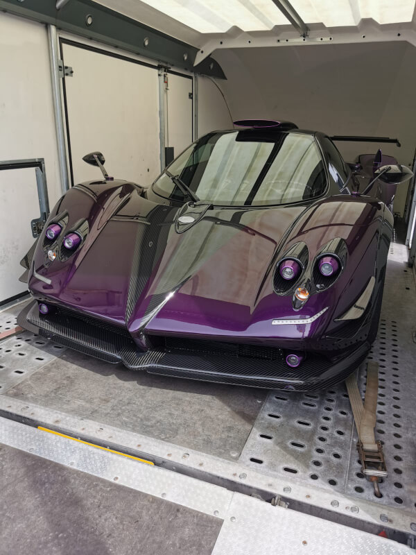 gesloten autotransport auto importeren